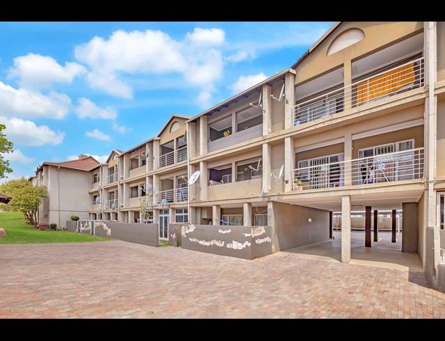 2 BEDROOM APARTMENT FOR SALE IN FERNDALE